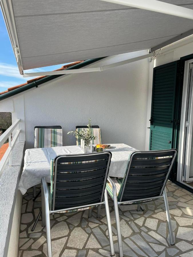 Apartments Marinovic Brzac Εξωτερικό φωτογραφία